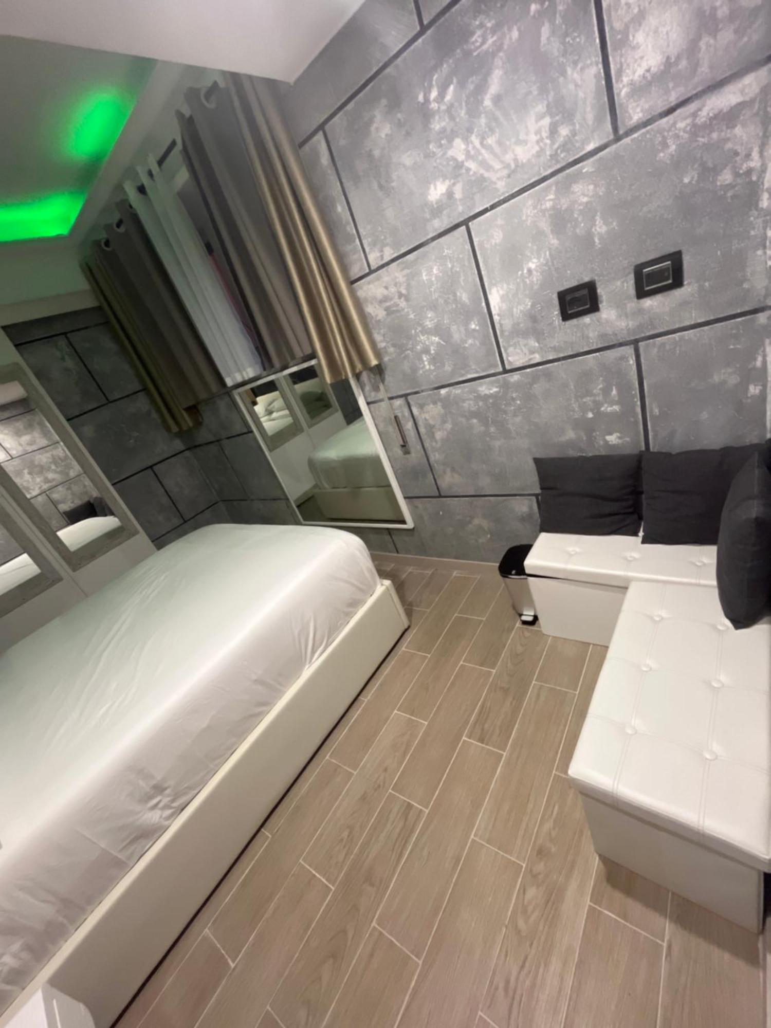 The Spa Suite Rom Exterior foto